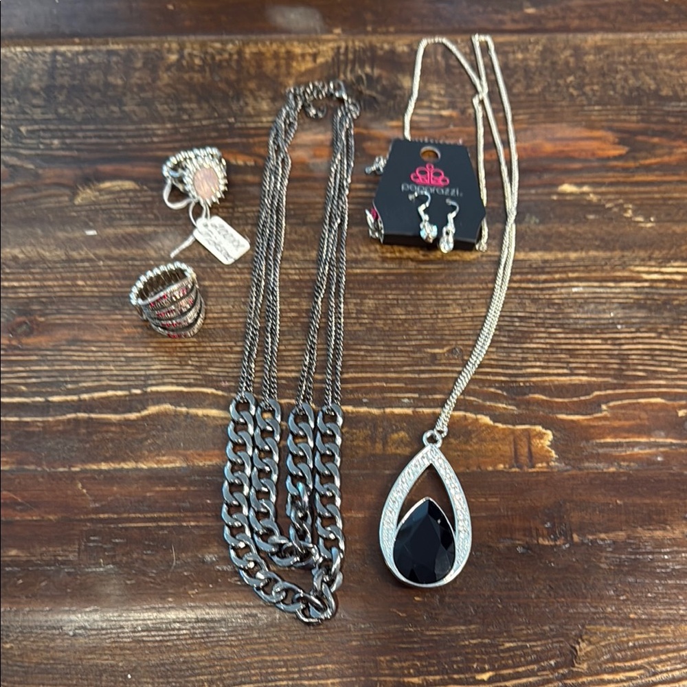 Black and Silver Modern Necklace Jewelry LOT